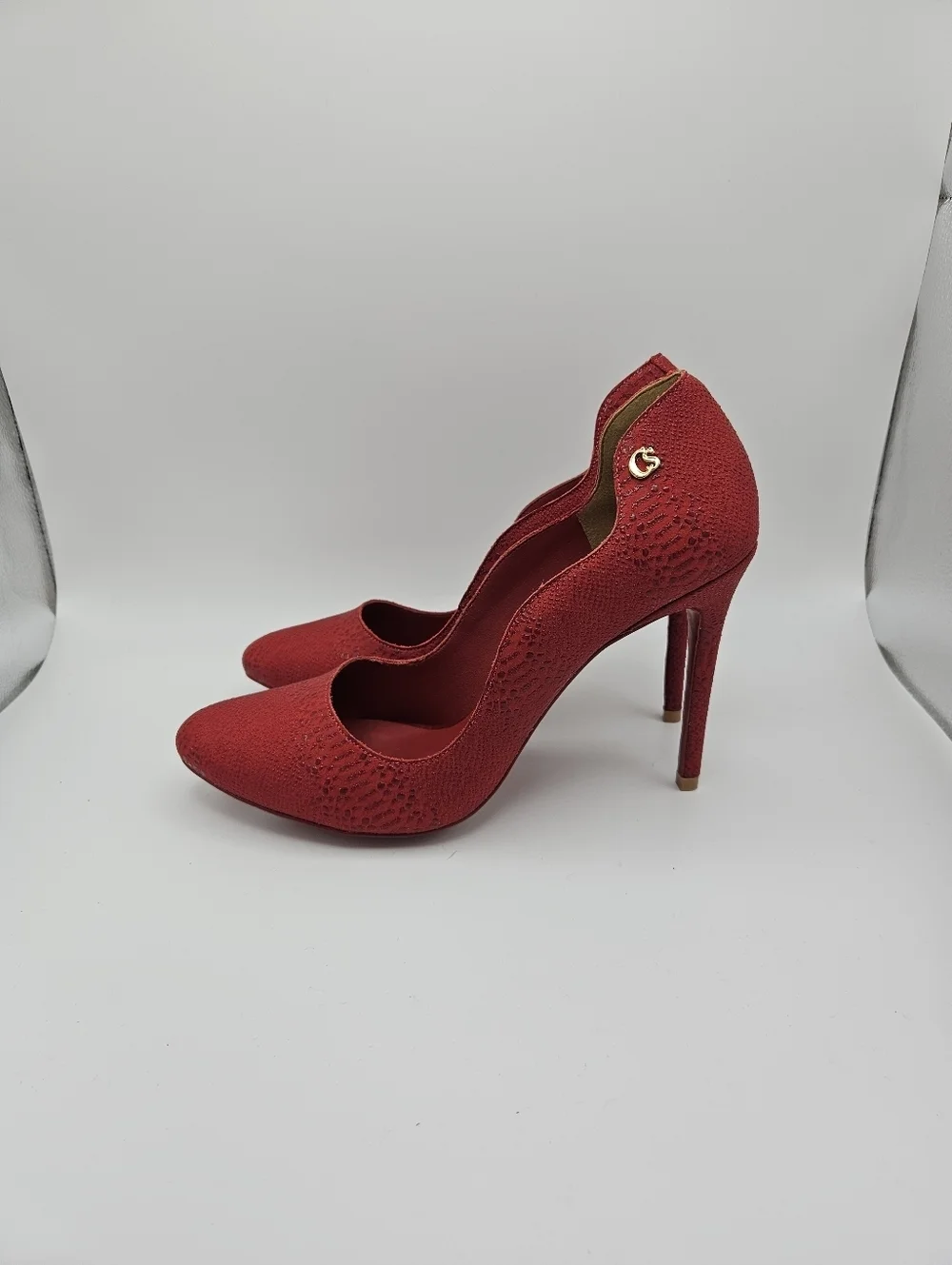 Carmen Steffens red textured stiletto heels with snake print BR 39 EU 41